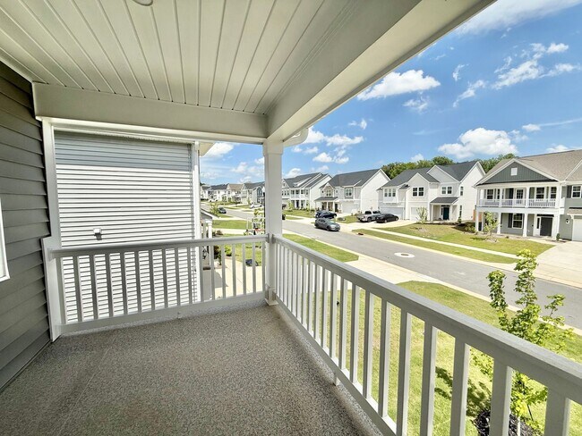 Building Photo - Stunning New 5BD, 5BA Garner Home with Lux...