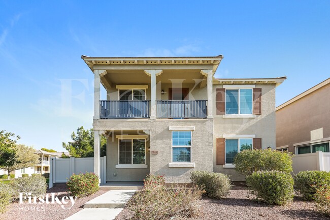 Building Photo - 940 S Henry Ln