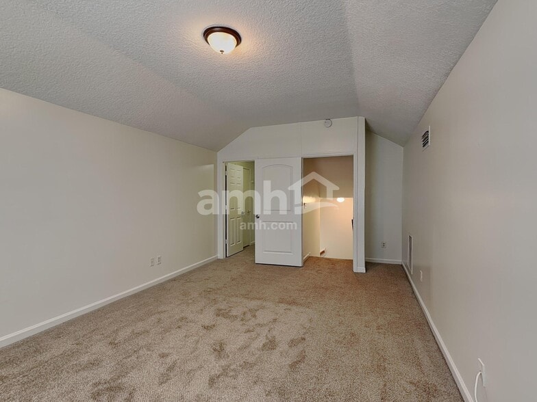 Building Photo - 3748 Juliet Leia Cir S