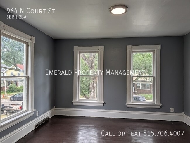 Building Photo - 964 N Court St
