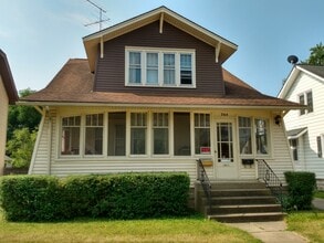 Building Photo - 264 W 16th St