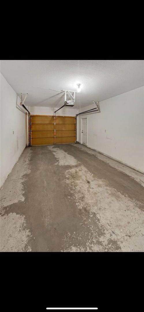 Building Photo - 8651 E Dry Creek Rd