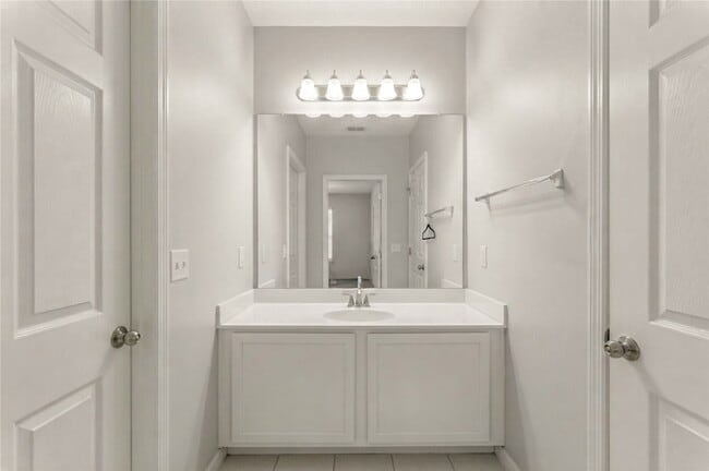 Building Photo - 5911 Canyon Brook Ct
