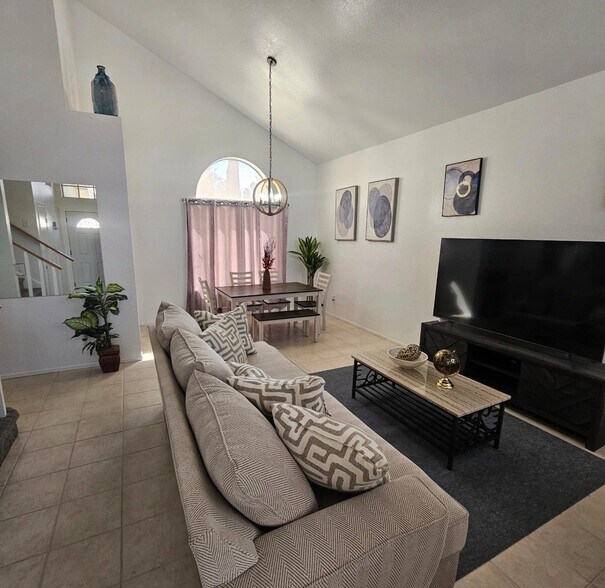 Building Photo - 5620 Indian Ridge Dr
