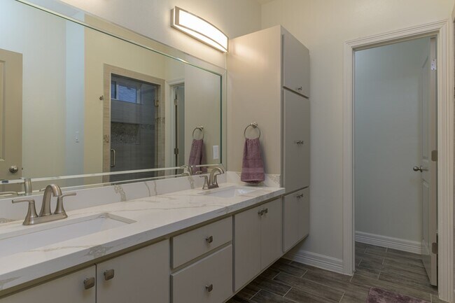 Building Photo - 133 Heron Dr