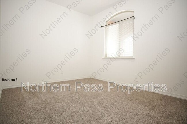 Building Photo - 14364 Tobe Davis Dr