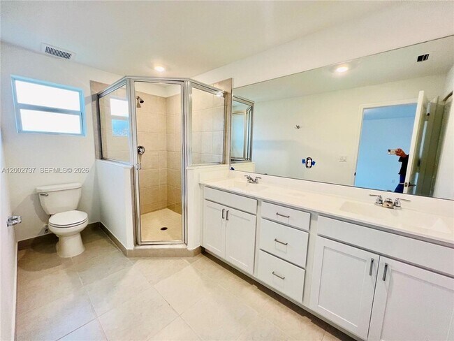 Building Photo - 6939 Harbours Edge Ave