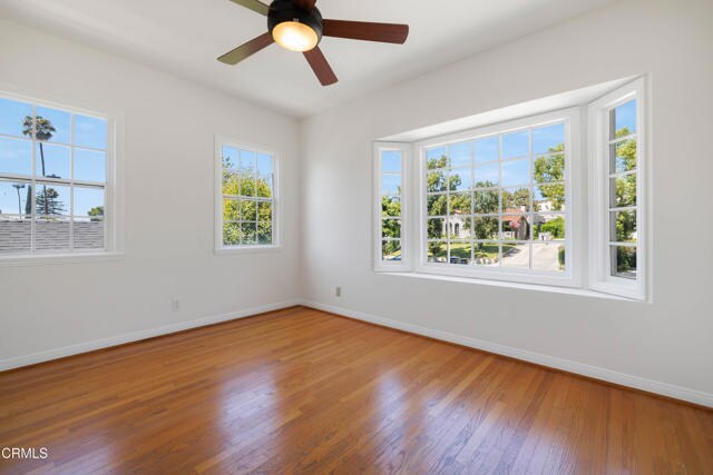 Building Photo - 1034 E Cypress Ave