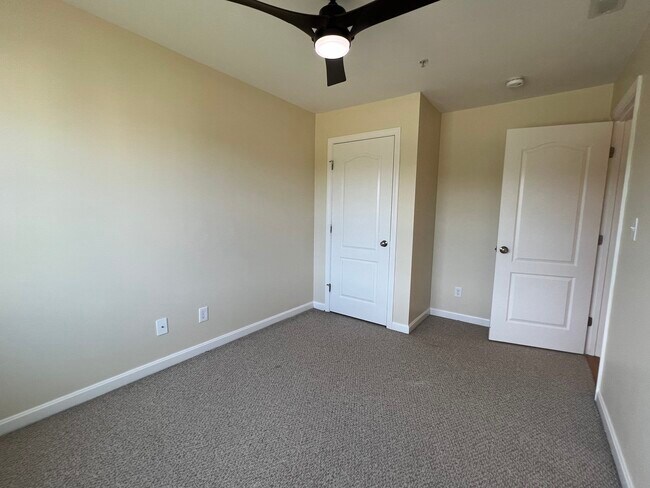 Building Photo - 3 Bandon Cir