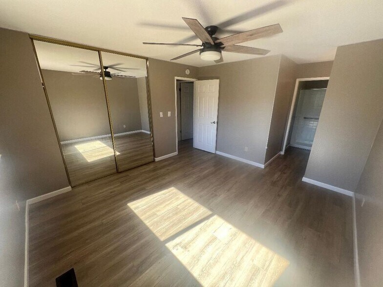 Building Photo - 3421 Serpentine Dr