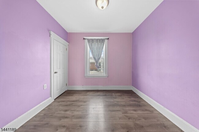 Building Photo - 315 Haledon Ave