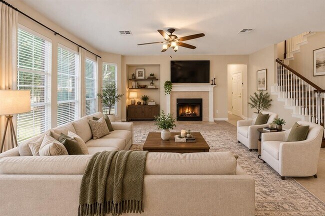 Building Photo - 15201 Calaveras Dr