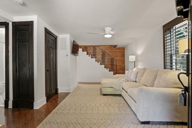 Building Photo - 2730 Oak Valley Dr