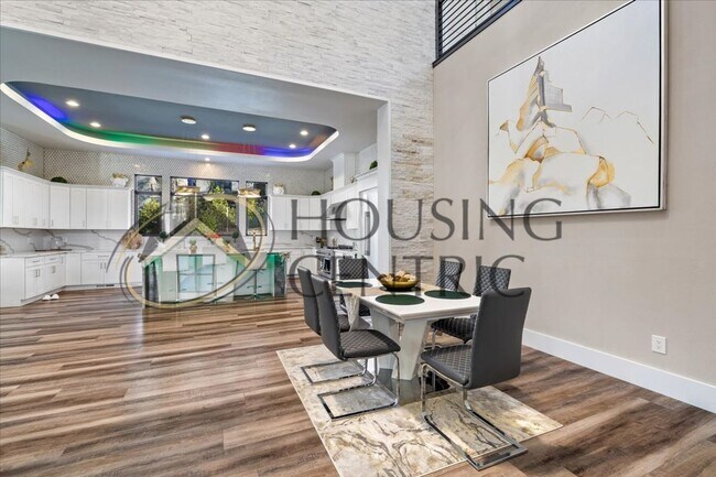 Building Photo - Breathtaking Luxury Custom Rental in Guard Gated Serrano Golf Community!!