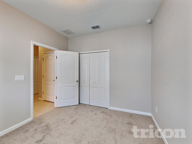 Building Photo - 124 Bloomfield Wy