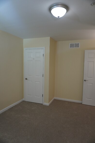 Building Photo - 5218 Castlestone Dr