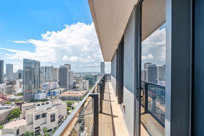 Building Photo - 398 NE 5th St