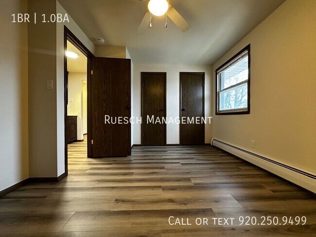 Building Photo - Charming 1 Bedroom 1 Bath Upper Apartment ...