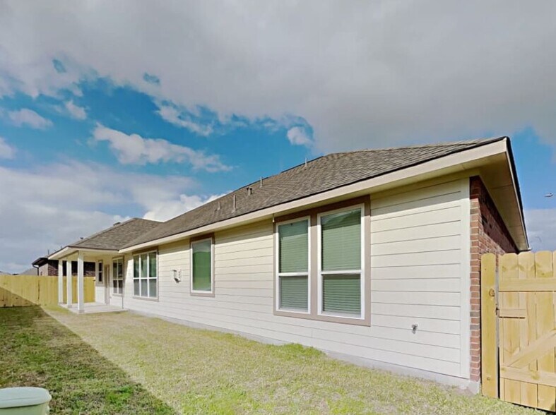 Building Photo - 3322 Orchid Trace Dr