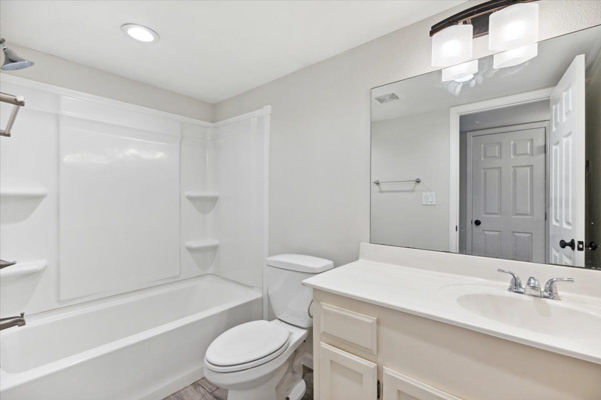 Building Photo - 4903 W Golden Ln