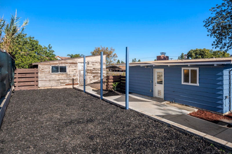 Building Photo - 2348 Cypress Ave