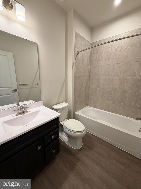 Building Photo - 9331 Klamath Ct