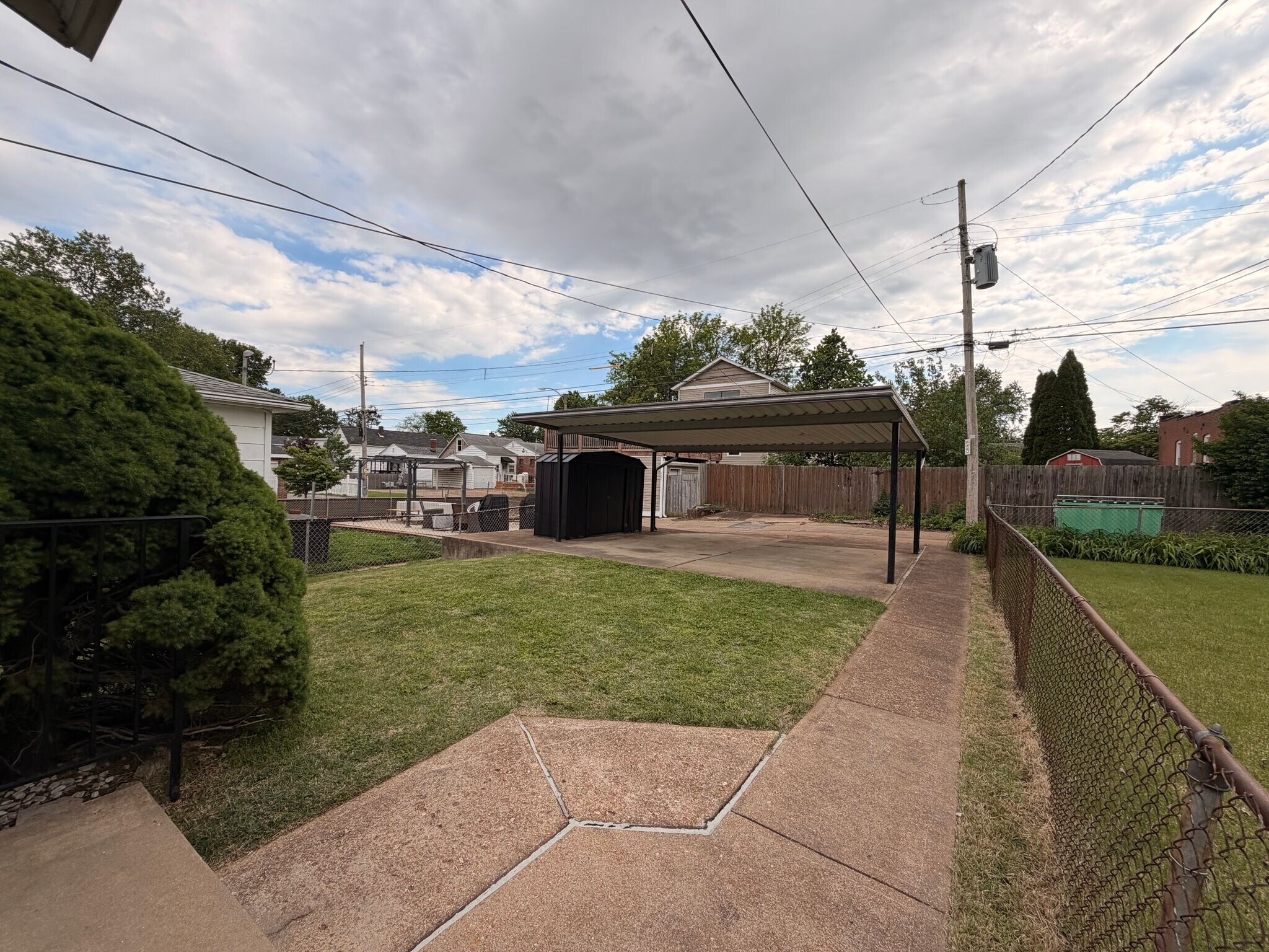 Building Photo - 5404 Quincy St