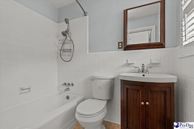 Building Photo - 726 Wisteria Dr