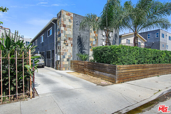 Building Photo - 2309 Hauser Blvd