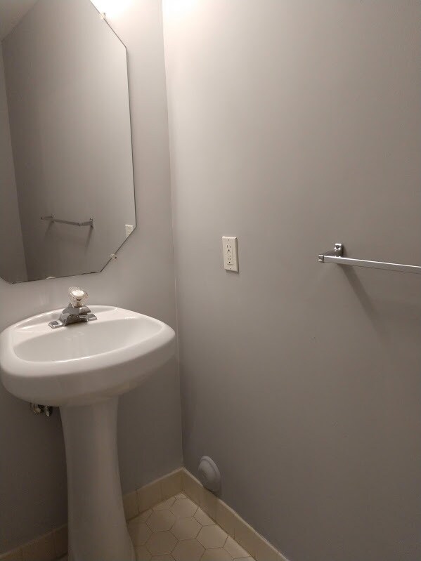 Building Photo - 246 Riverwalk Way