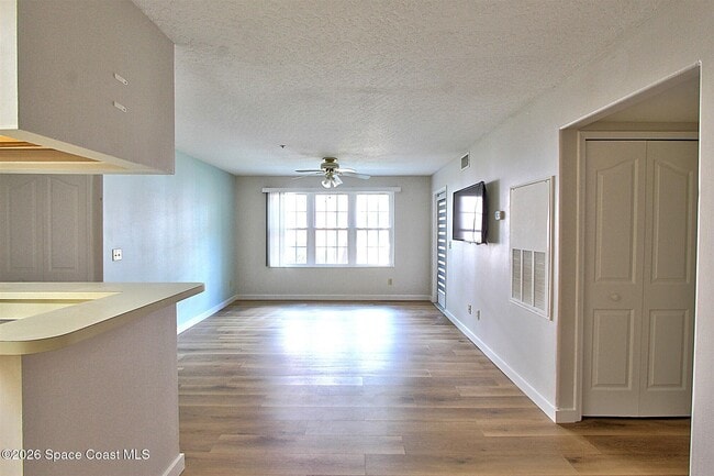 Building Photo - 7667 N Wickham Rd