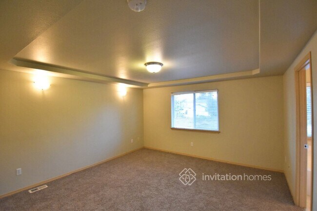 Building Photo - 1419 S 90th St
