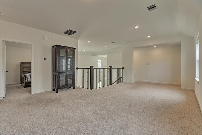 Building Photo - 27129 Ivorywood Dr