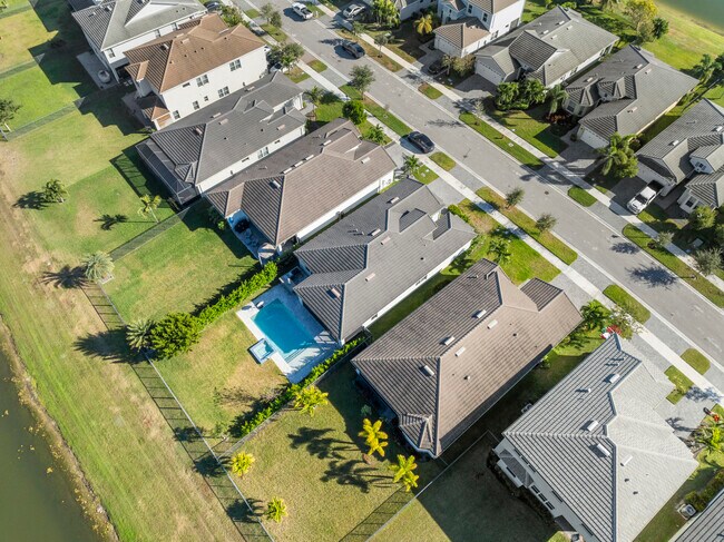 Building Photo - 15474 Goldfinch Cir