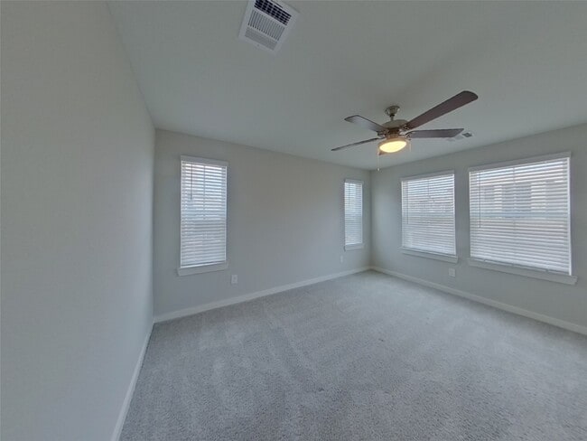 Building Photo - 9835 Willow Creek Commerce Dr