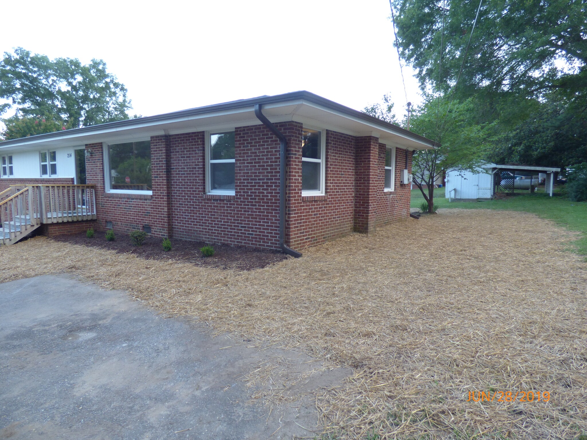 Right Side - 214 S Smithfield Rd