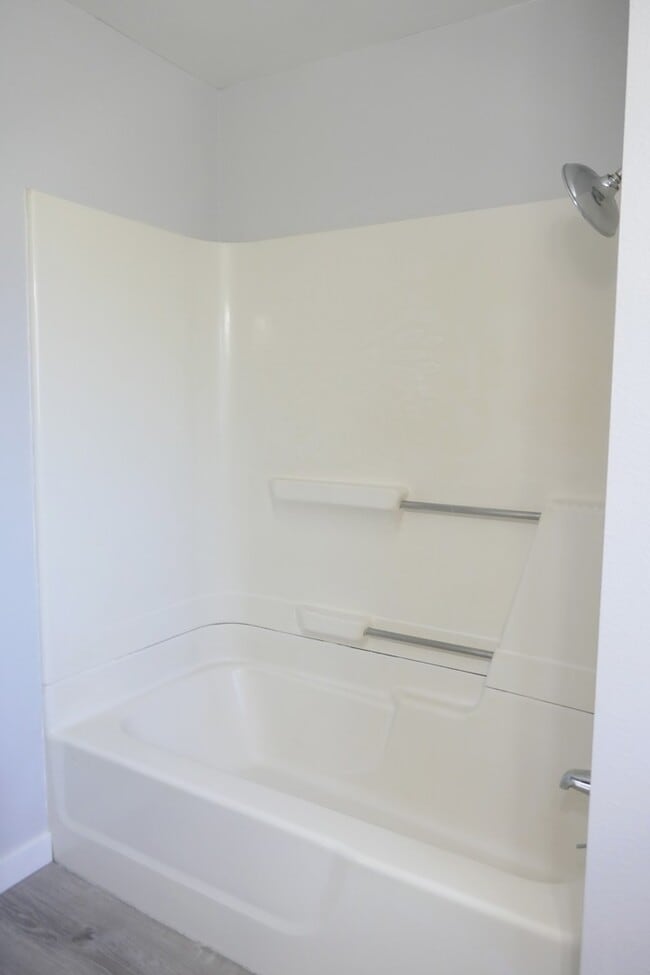 Building Photo - 1756 Franklin Ave