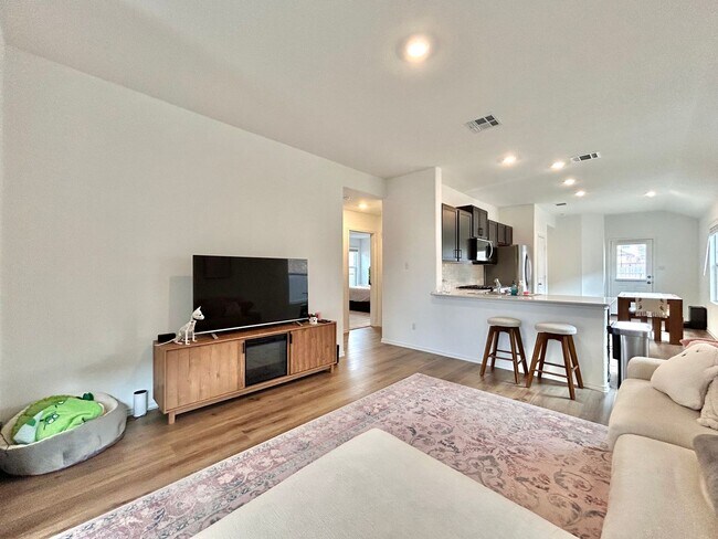 Building Photo - 3 BR / 2 BA Home for Rent in Hutto