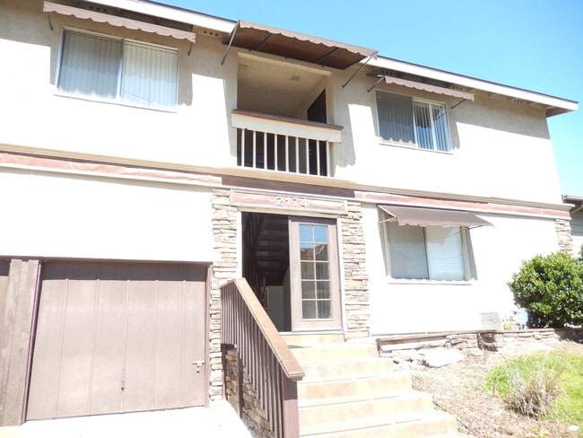 Building Photo - 2 Bed, 1 Bath in Highly Desired North Park!