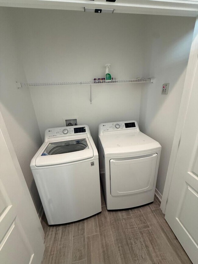 Building Photo - 3 BEDROOM, 2 BATHOOM IN DEANS XING/LITTLE ECON