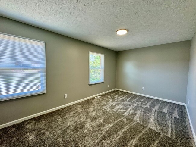 Building Photo - Beautiful Remodeled 2 Bedroom in Richmond!