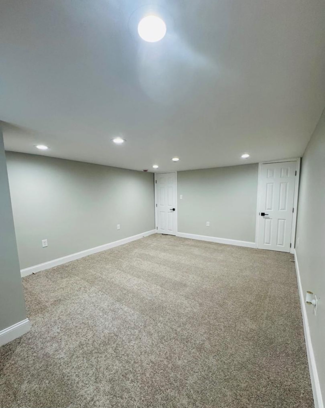 Basement bedroom - 1402 W Saratoga St