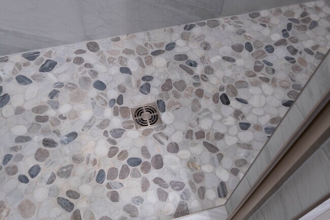 Building Photo - 1711 2nd Ave