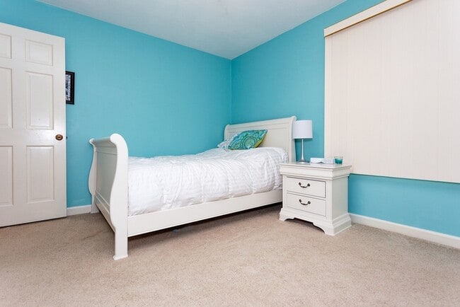 Building Photo - 3617 Hermitage Dr