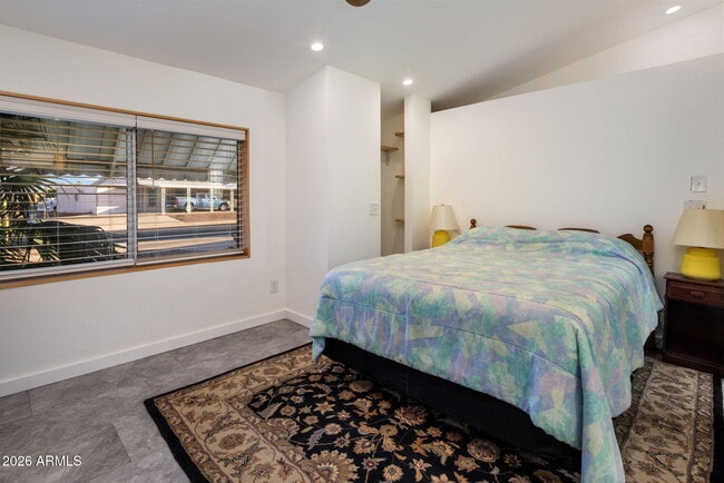 Building Photo - 2311 N Gayridge Rd