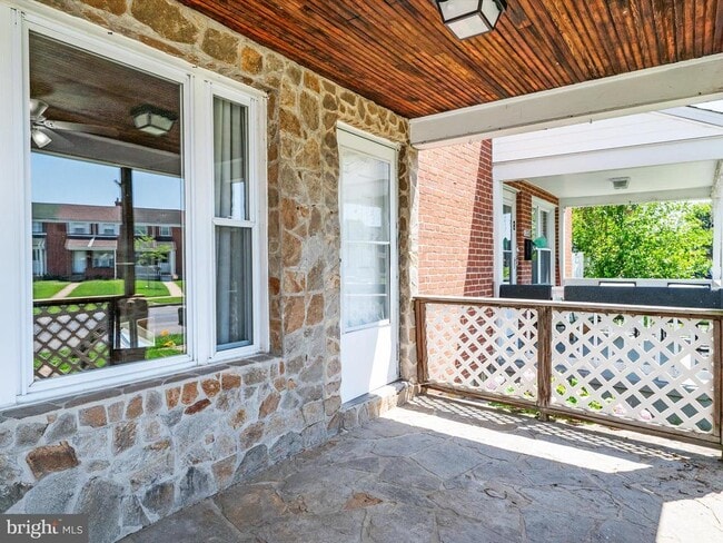 Building Photo - 3308 Wallford Dr