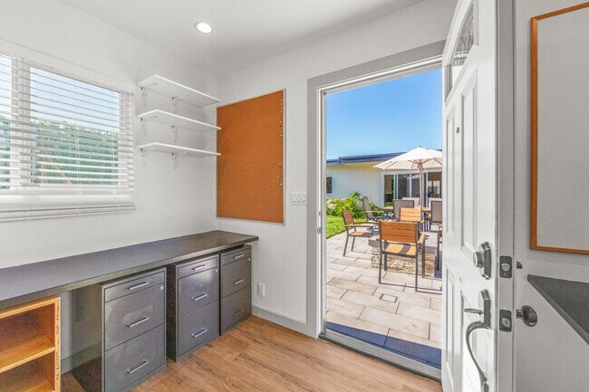 Building Photo - 1558 Wakefield Ave