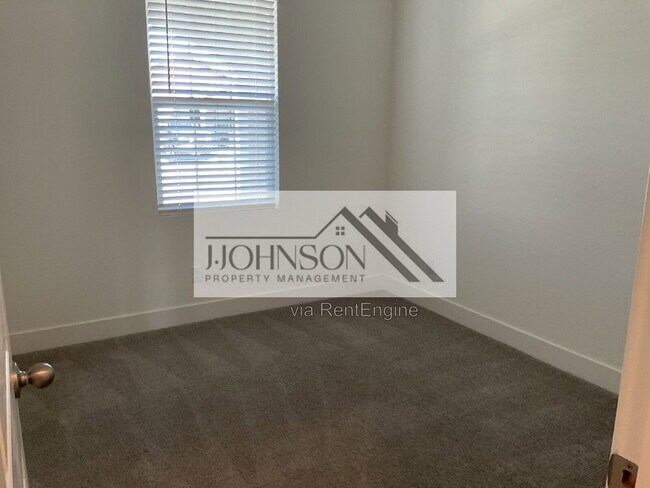 Building Photo - 1160 Richardson Rd