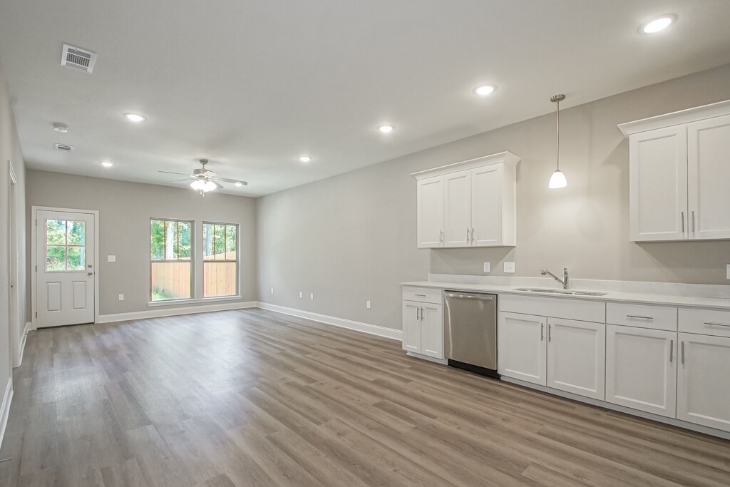 Building Photo - 19905 Grantham Rd