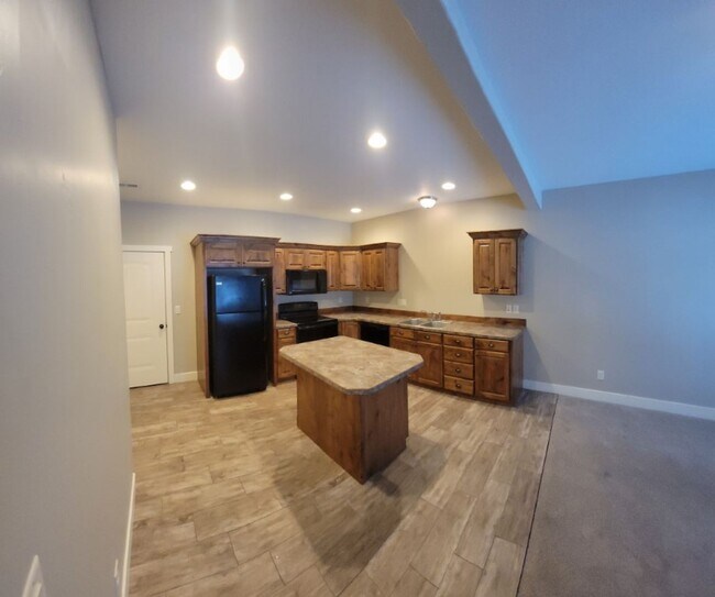 Building Photo - Fra-565